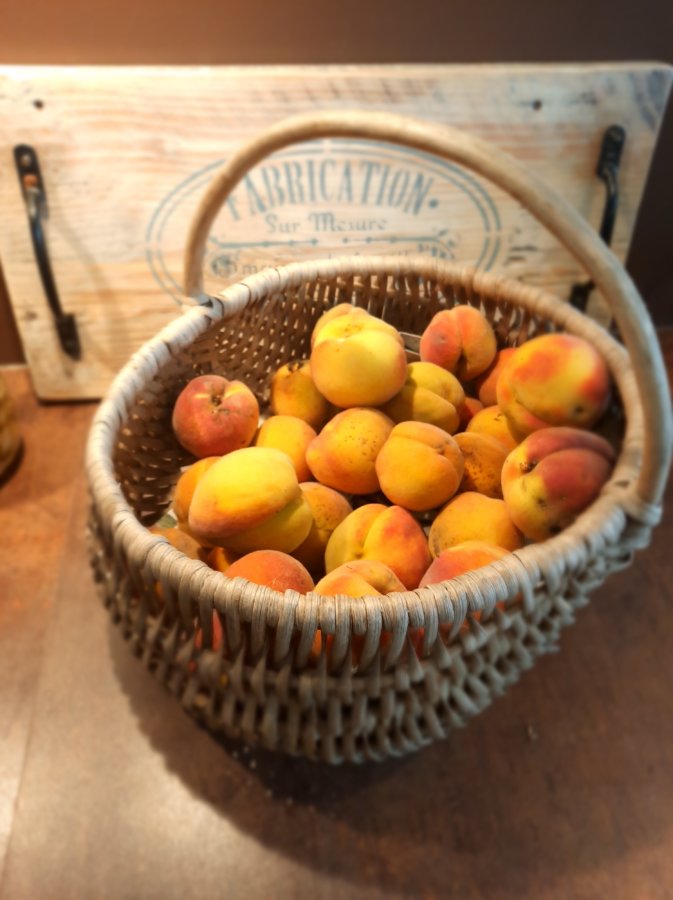 Confiture de pêches d'automne - panier - Mijote et Papote